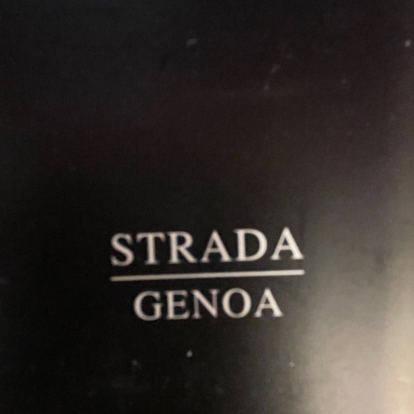 Silver Quartz Watch with Rhinestones, second hand, and working Battery - Picture 4 of 4